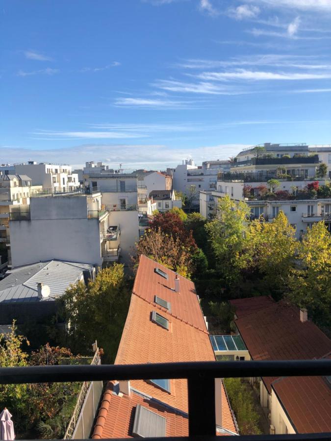 Appartement Tres Calme A 10Mn De Paris - Woman & Couples Only Courbevoie Exterior foto