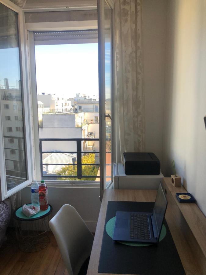 Appartement Tres Calme A 10Mn De Paris - Woman & Couples Only Courbevoie Exterior foto