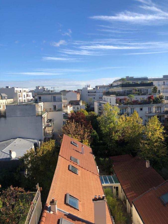 Appartement Tres Calme A 10Mn De Paris - Woman & Couples Only Courbevoie Exterior foto